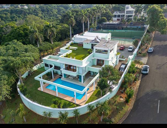 6 BEDROOM FREESTANDING FOR SALE IN GLENWOOD